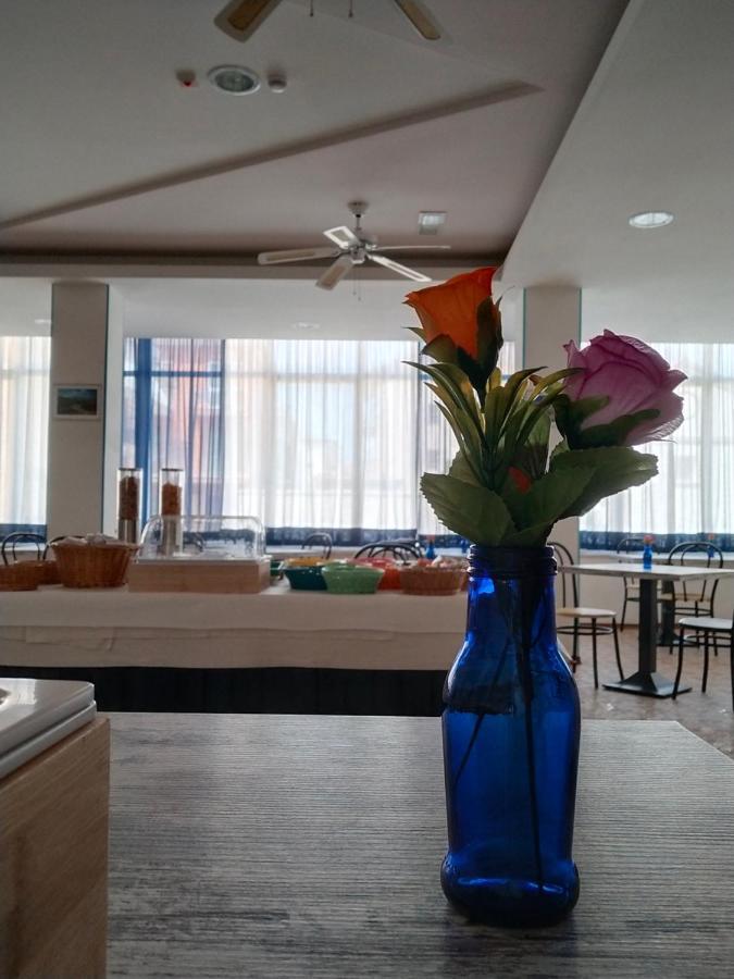 Hotel Goldene Rose Римини Экстерьер фото